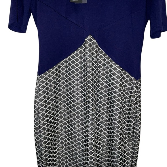 Homeyee Women’s Dress - Size 8 - Elegant Navy & Geometric Print Midi Dress - Picture 3 of 4